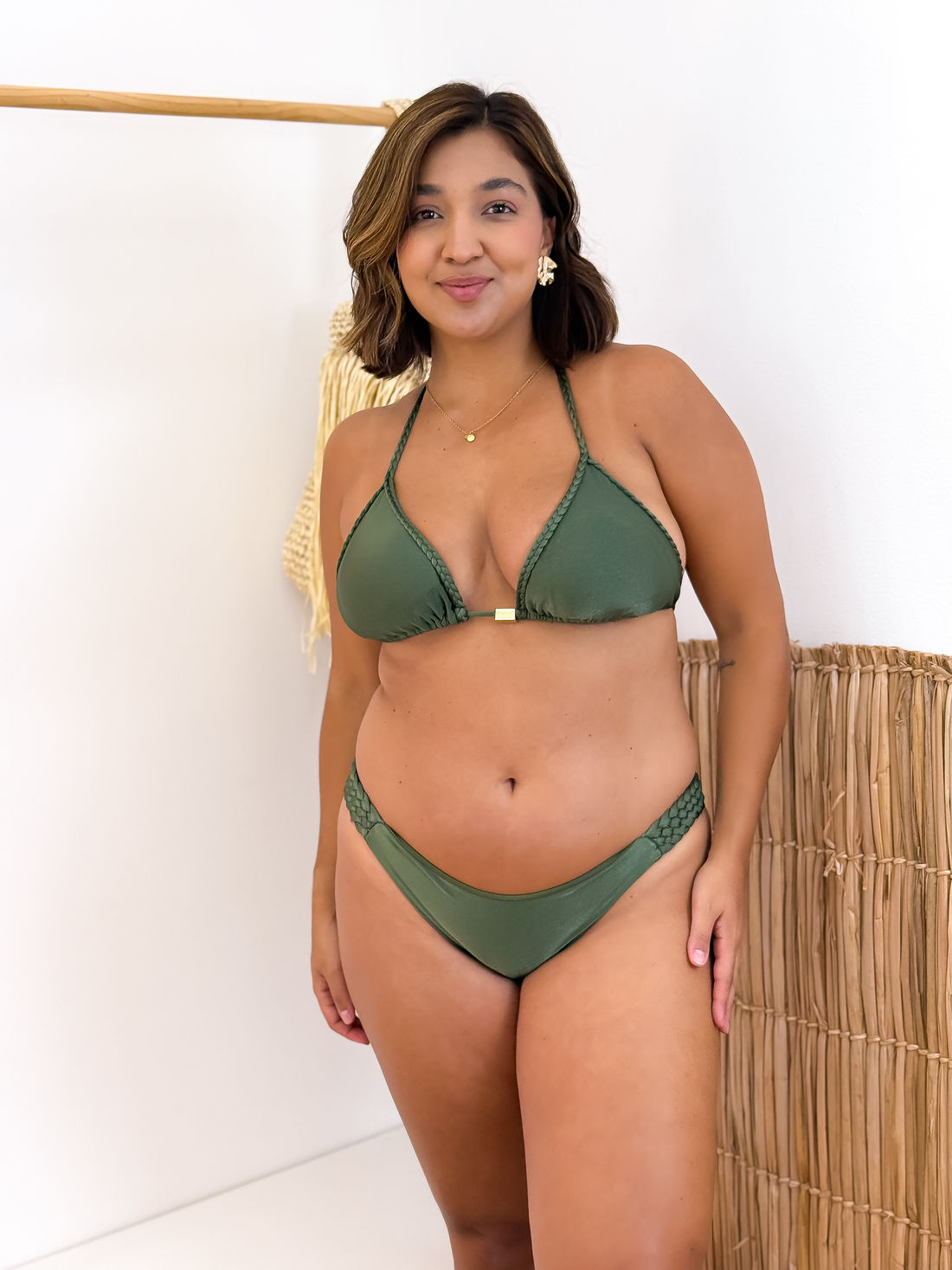 CORTININHA TRANÇA CALCINHA TANGA - VERDE MILITAR