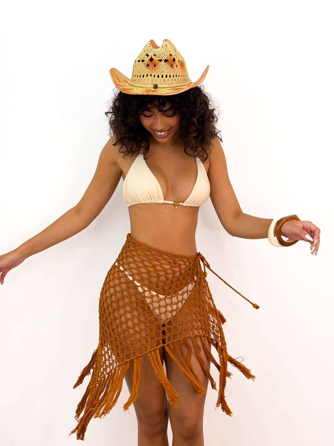 SAIA FRANJAS CURTA CROCHÊ - MOSTARDA SAIA FRANJAS CURTA CROCHÊ - MOSTARDA