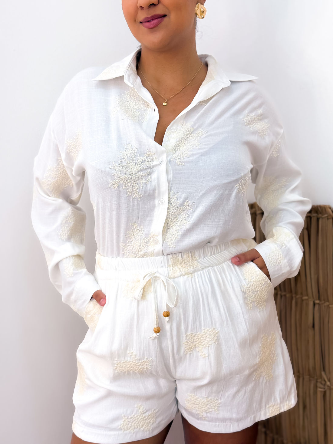 KIT VENEZA CHEMISE + SHORT - OFF WHITE KIT VENEZA CHEMISE + SHORT - OFF WHITE