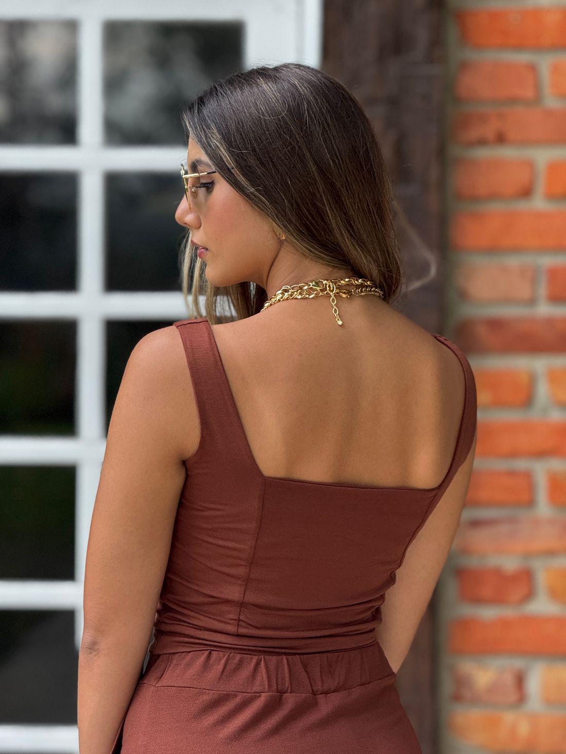 Cropped Alongado Malha Chiara Marrom Cropped Alongado Malha Chiara Marrom