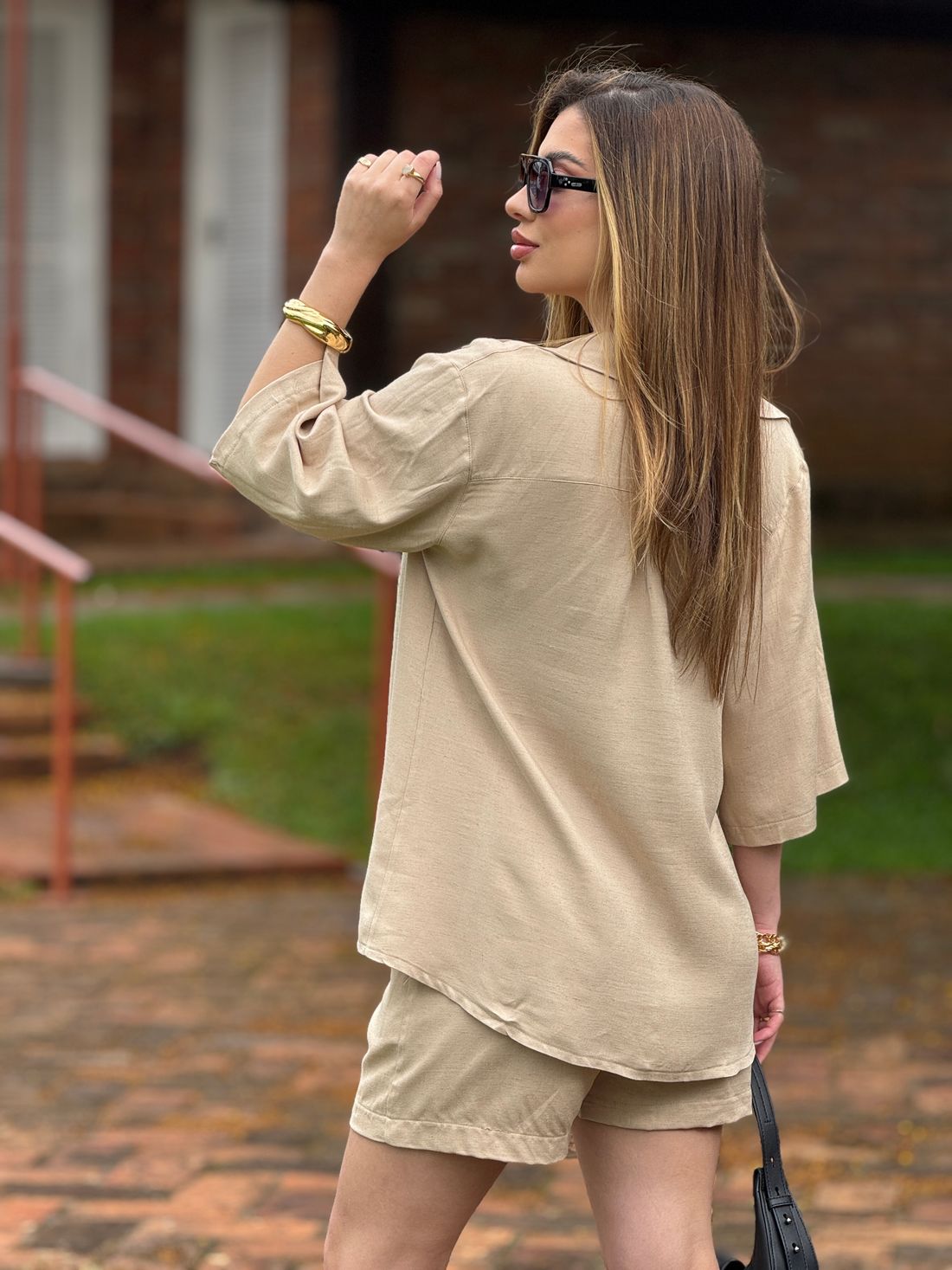 Camisa Ampla Monique Areia Camisa Ampla Monique Areia