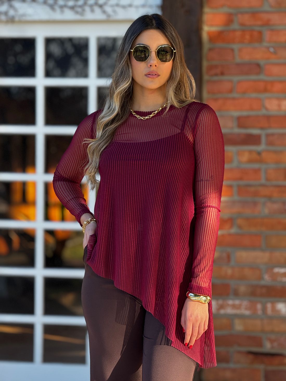 Blusa Tule Assimétrica Nati Bordo