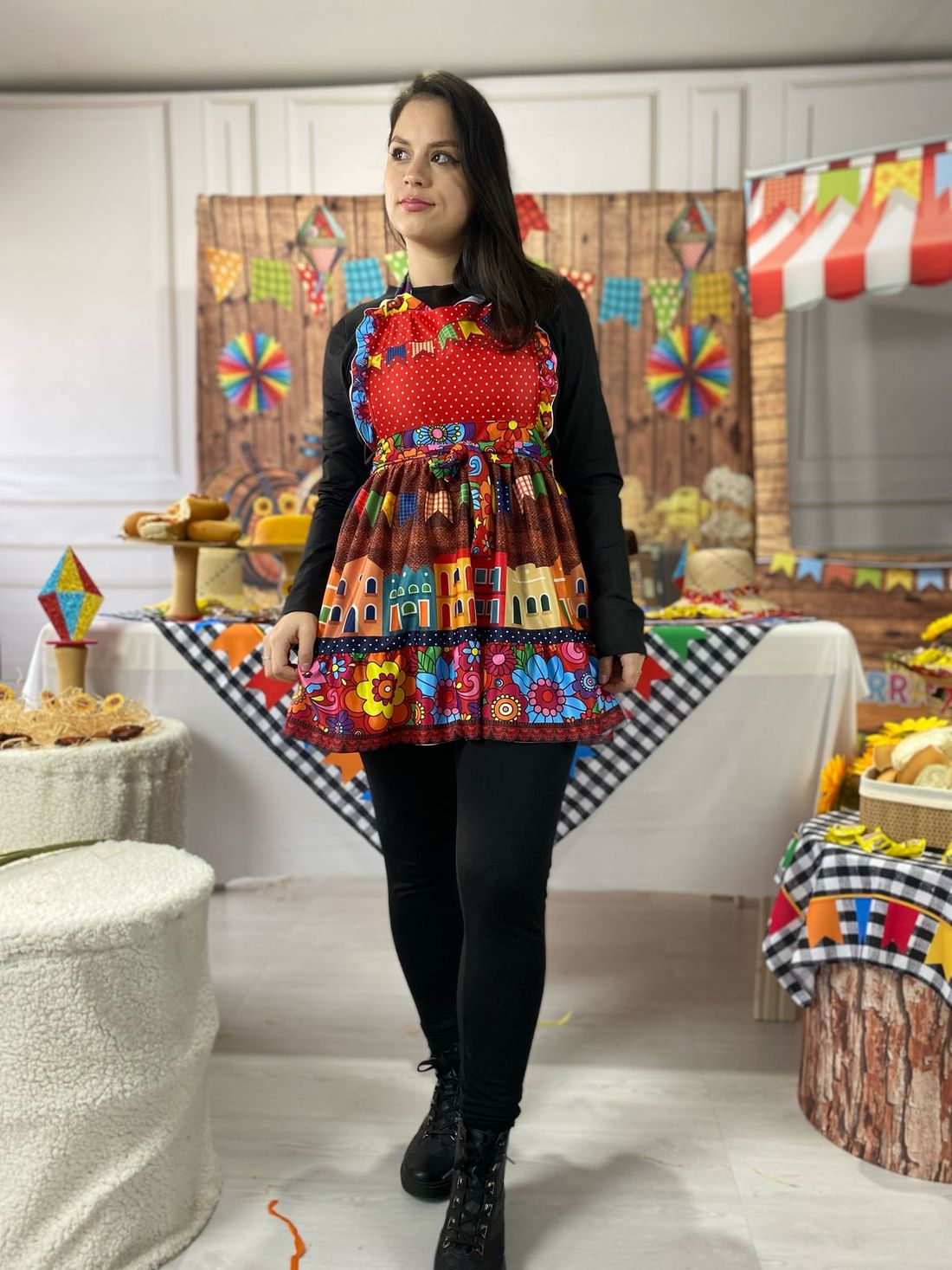 Vestido Festa Junina Arraiá Cidade Junina — Veste P ao G2 + Brinde 2 Laços Vestido Festa Junina Arraiá Cidade Junina — Veste P ao G2 + Brinde 2 Laços