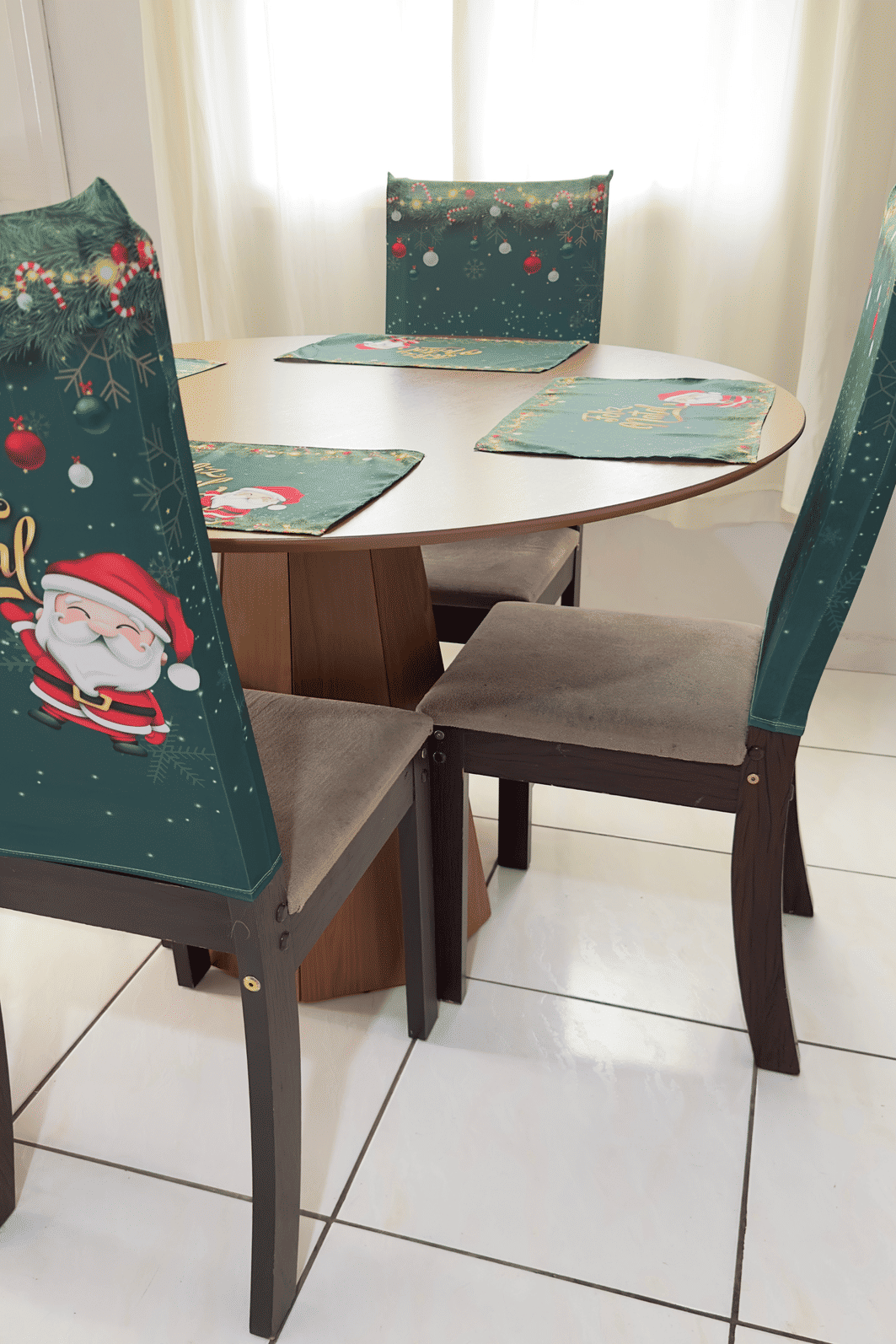 KIT COM 4 Capa de Cadeira Decorativa Natal VERDE PAPAI NOEL KIT COM 4 Capa de Cadeira Decorativa Natal VERDE PAPAI NOEL