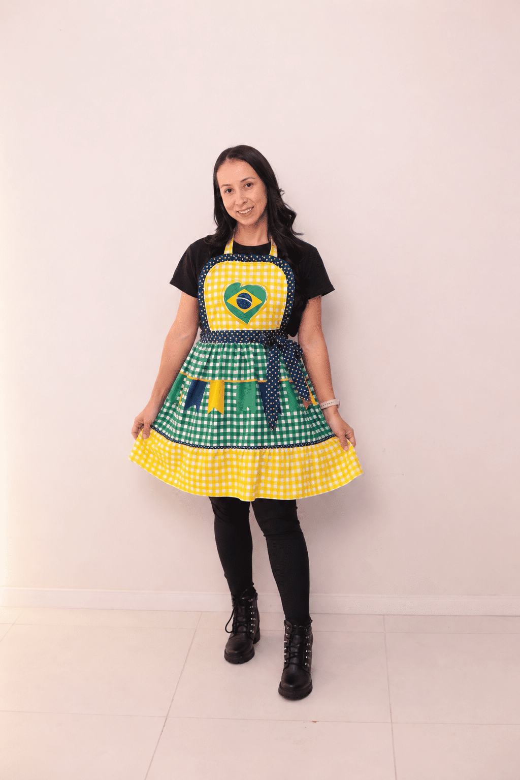 Vestido Festa Junina Estampa Brasil —Veste P ao G2 Vestido Festa Junina Estampa Brasil —Veste P ao G2