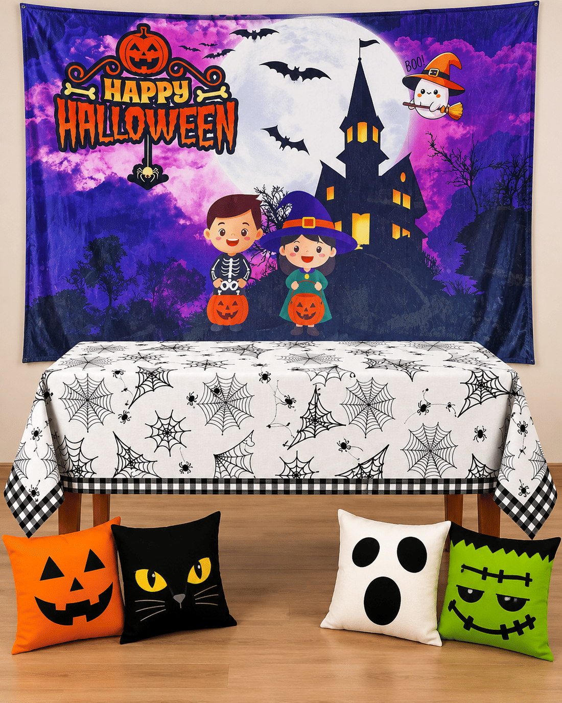 Kit Decoração Halloween Kids Castelo e Teias com Painel, Toalha e Almofadas Kit Decoração Halloween Kids Castelo e Teias com Painel, Toalha e Almofadas