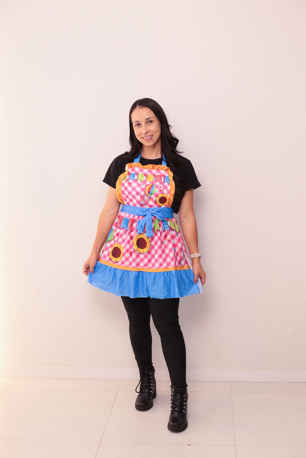 Vestido Festa Junina Xadrez Rosa com Girassóis Vestido Festa Junina Xadrez Rosa com Girassóis