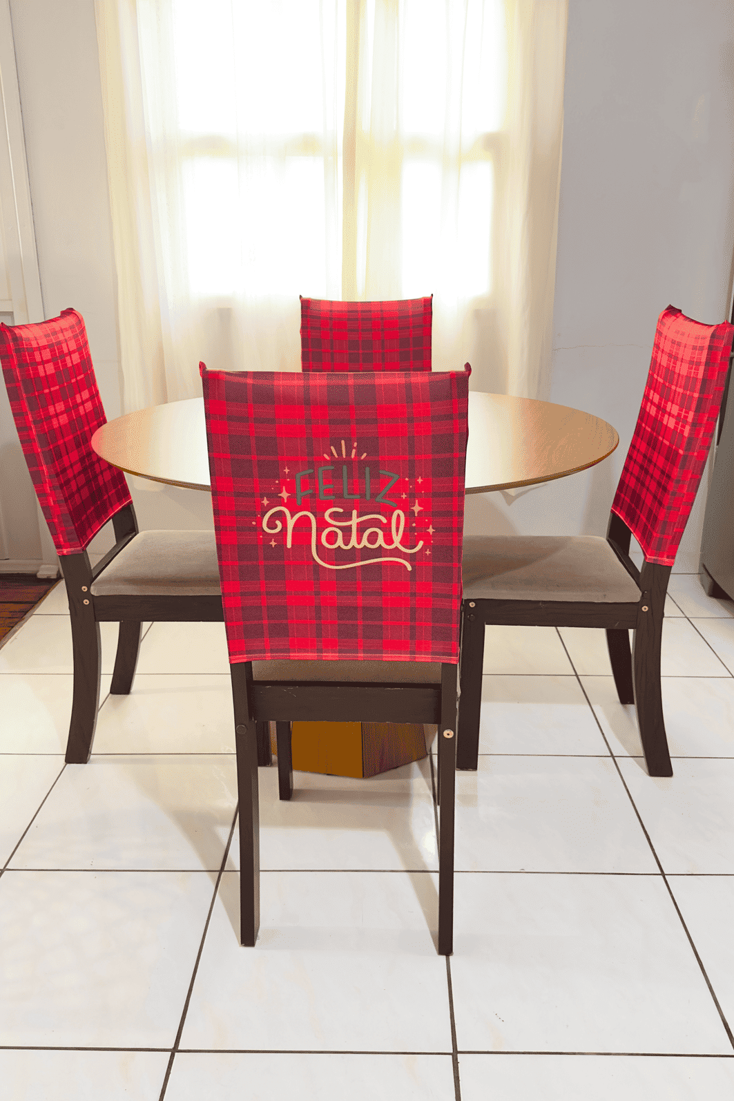 KIT COM 4 Capa de Cadeira Decorativa Natal Xadrez Tradicional Feliz Natal