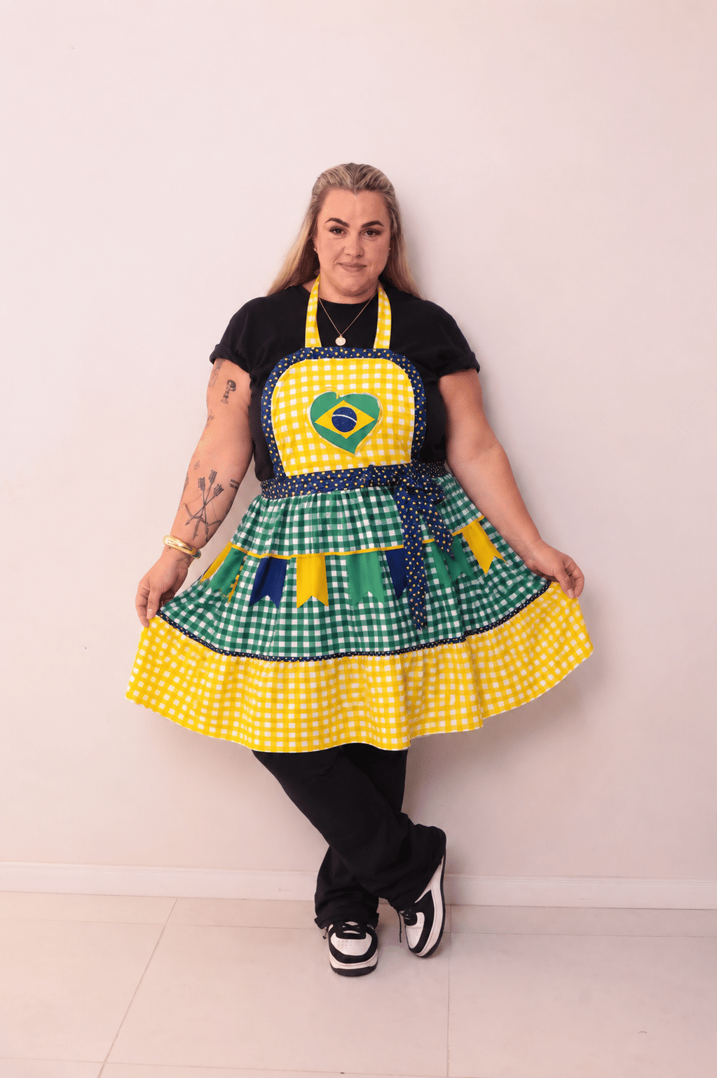 Vestido Festa Junina Estampa Brasil —Veste P ao G2 Vestido Festa Junina Estampa Brasil —Veste P ao G2