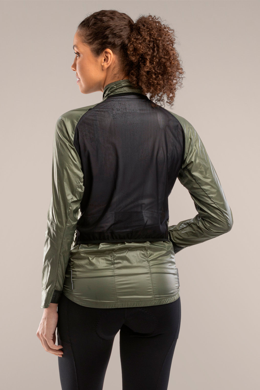 Jaqueta Corta Vento Fem. Pocket Jaqueta Corta Vento Fem. Pocket