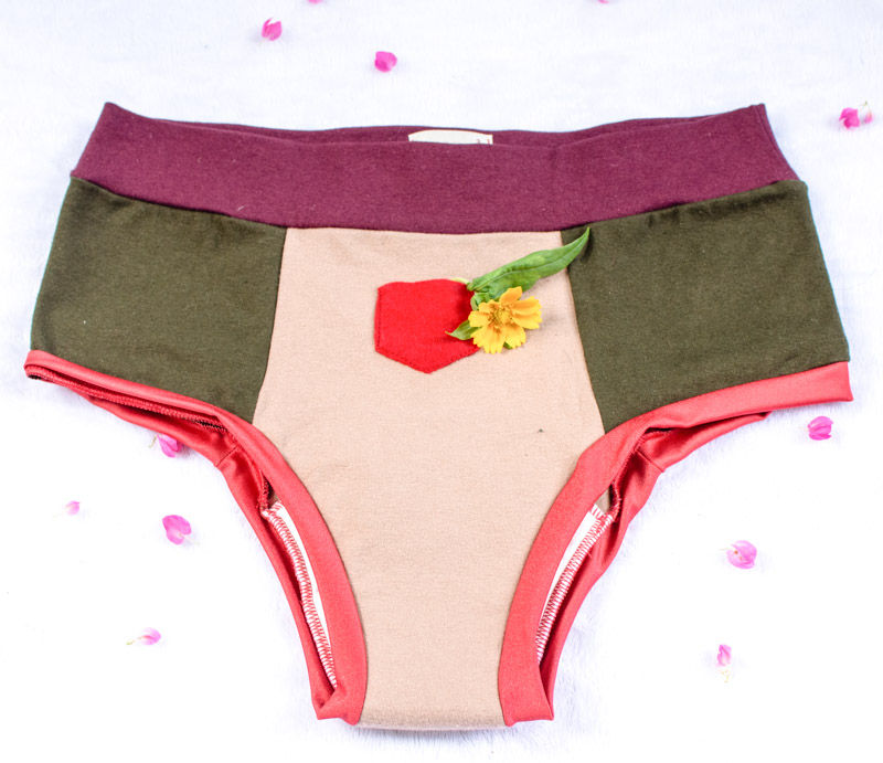 Calcinha Absorvente (Calcinha da Lua) daTERRAqueCURA Calcinha Absorvente (Calcinha da Lua) daTERRAqueCURA