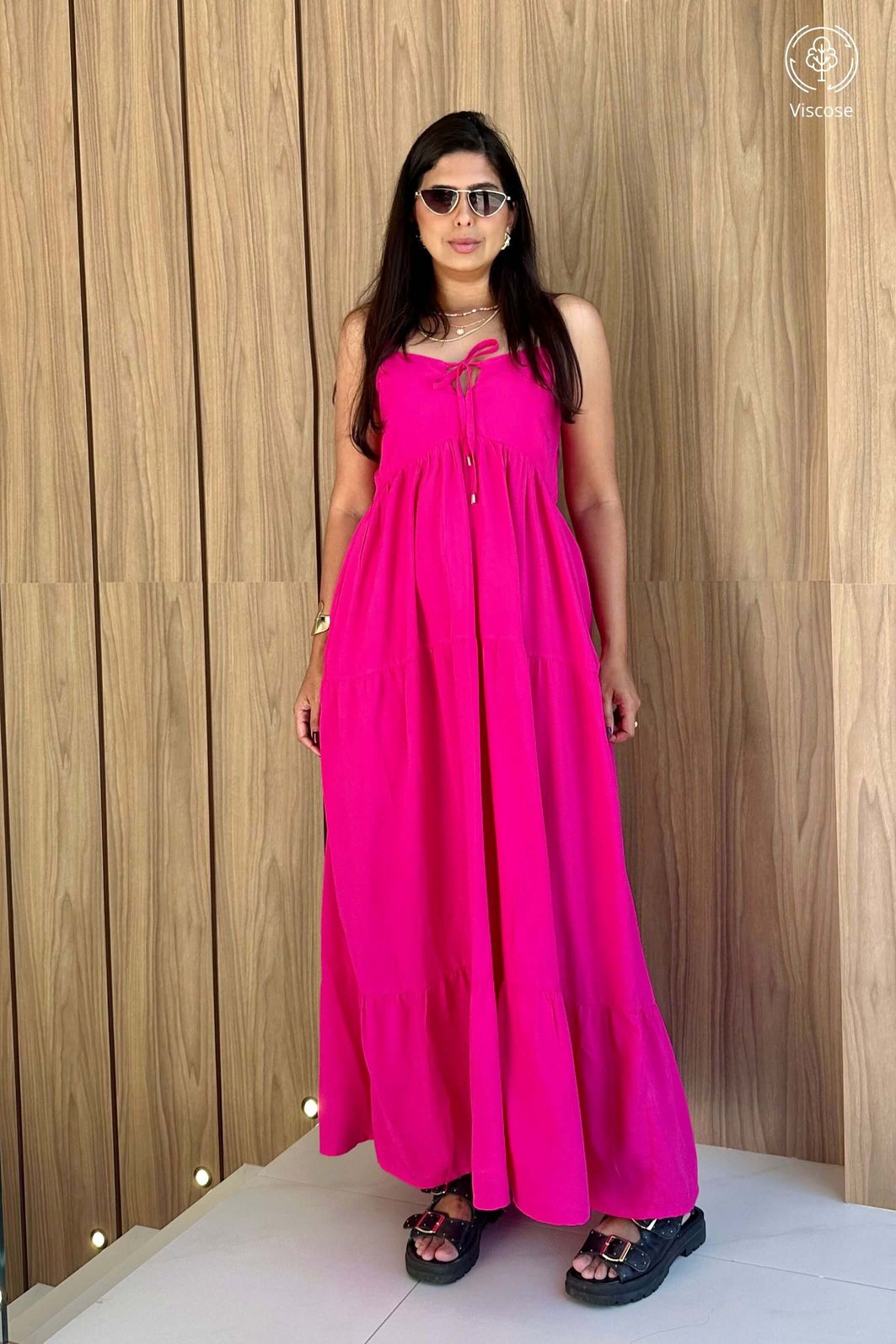 LEVE 2 VESTIDOS MIDI VISCOSE LUMINAR E GANHE DESCONTO ESPECIAL LEVE 2 VESTIDOS MIDI VISCOSE LUMINAR E GANHE DESCONTO ESPECIAL