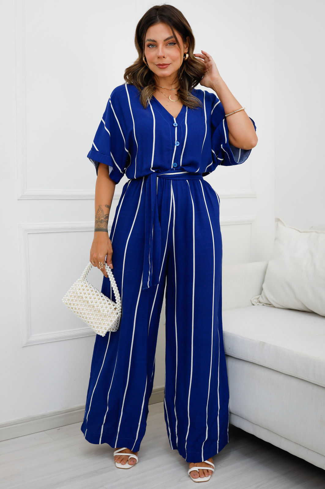 Macacão Ana Elisa - Tecido Plano de Viscose Flamê - Listras Azul e Branco Macacão Ana Elisa - Tecido Plano de Viscose Flamê - Listras Azul e Branco