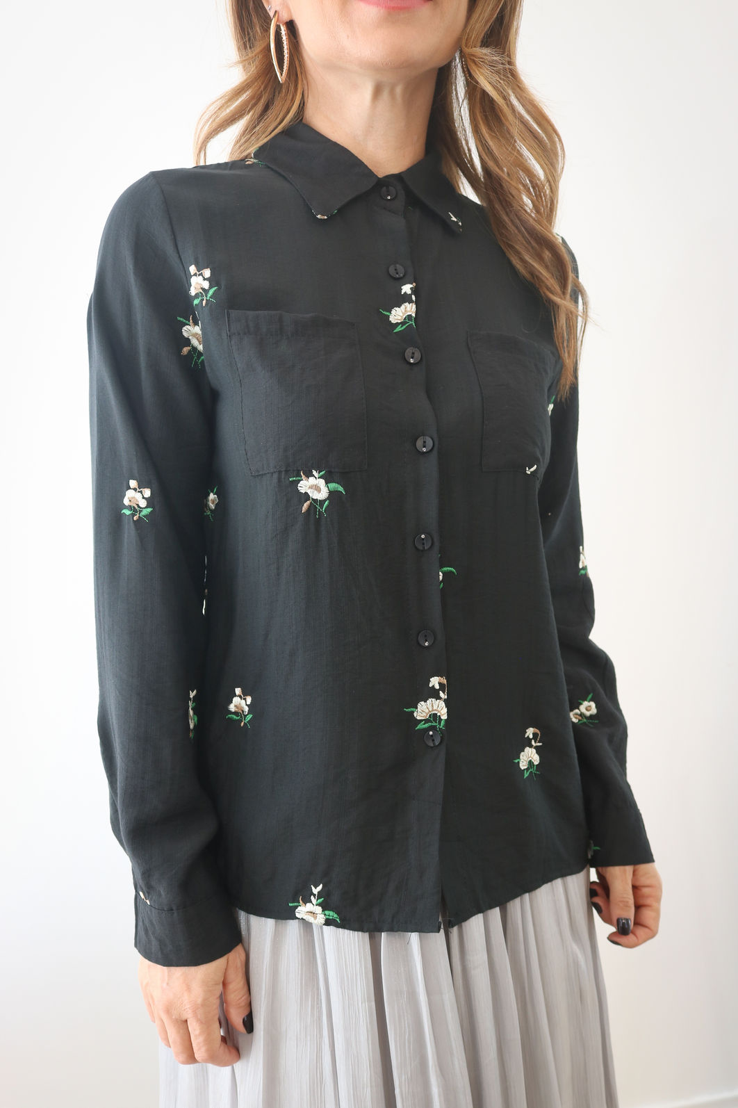 Camisa Bordada Tecido Plano  - Preto