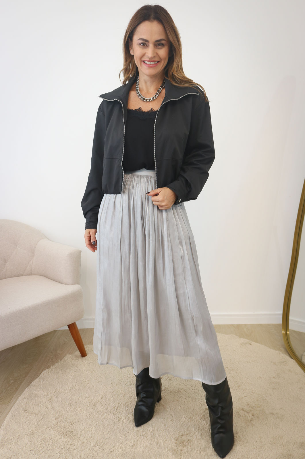 Jaqueta Com Ziper Metal Cropped - Preta Jaqueta Com Ziper Metal Cropped - Preta