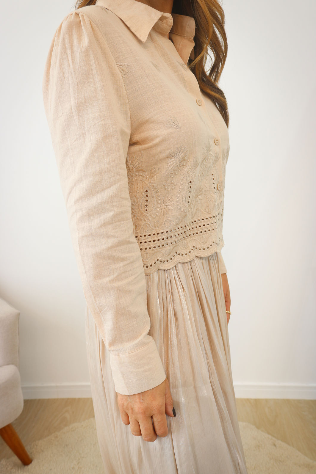 Camisa Alfaiataria com Bordado - Areia