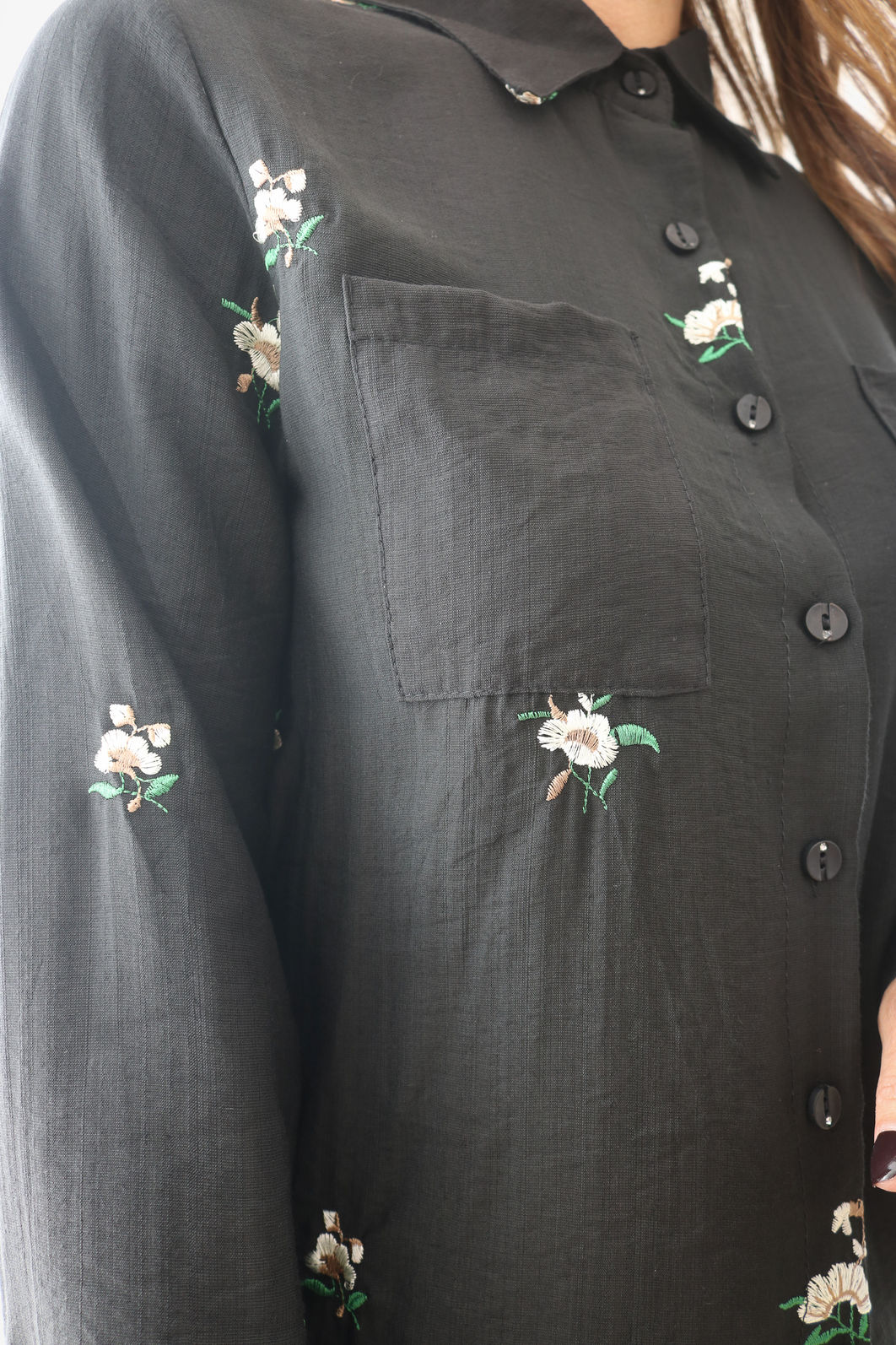 Camisa Bordada Tecido Plano  - Preto