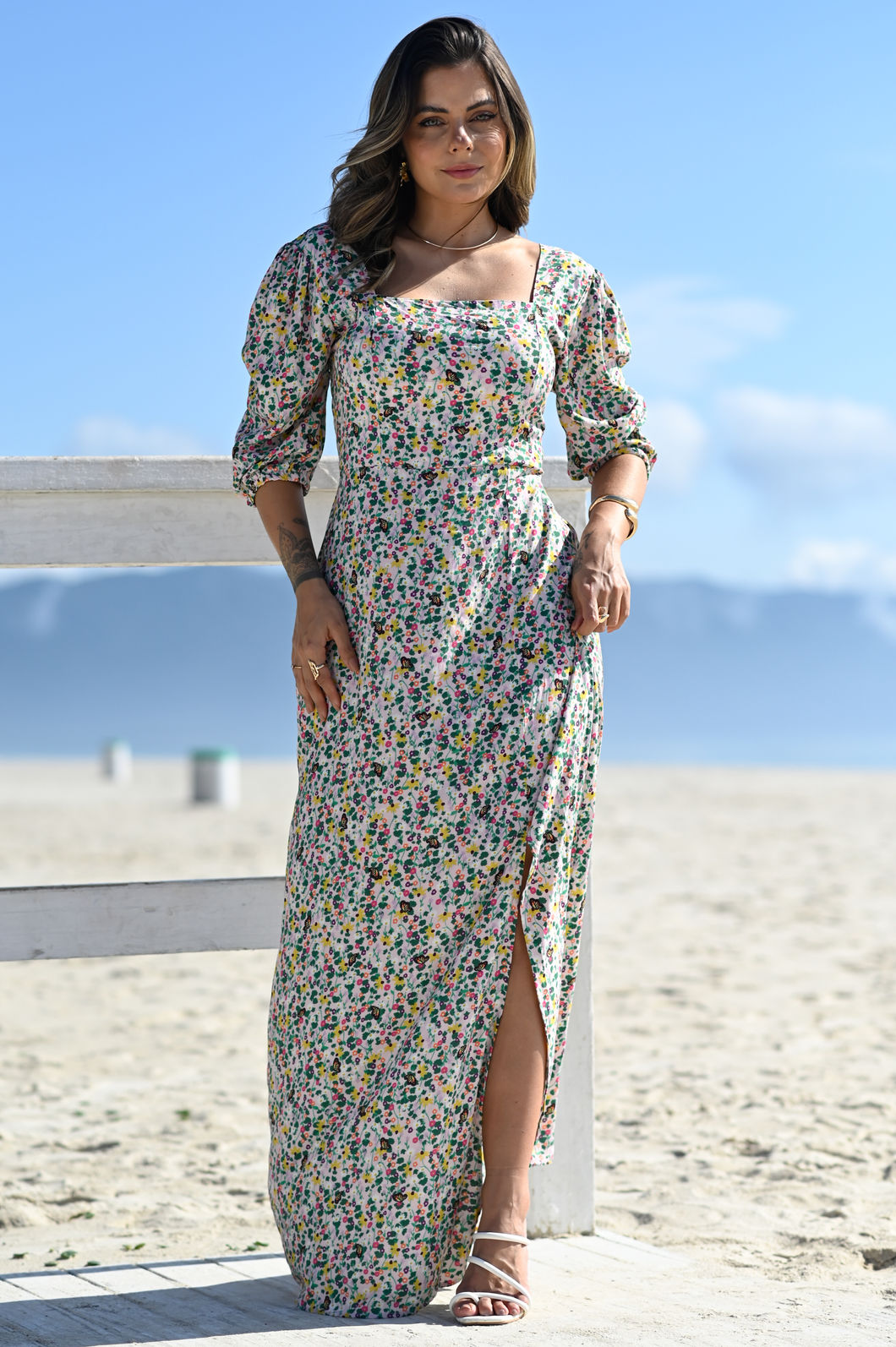 Vestido Clara em Tecido Plano de Viscose - Estampa Micro Floral Liberty Fundo Rosê Vestido Clara em Tecido Plano de Viscose - Estampa Micro Floral Liberty Fundo Rosê