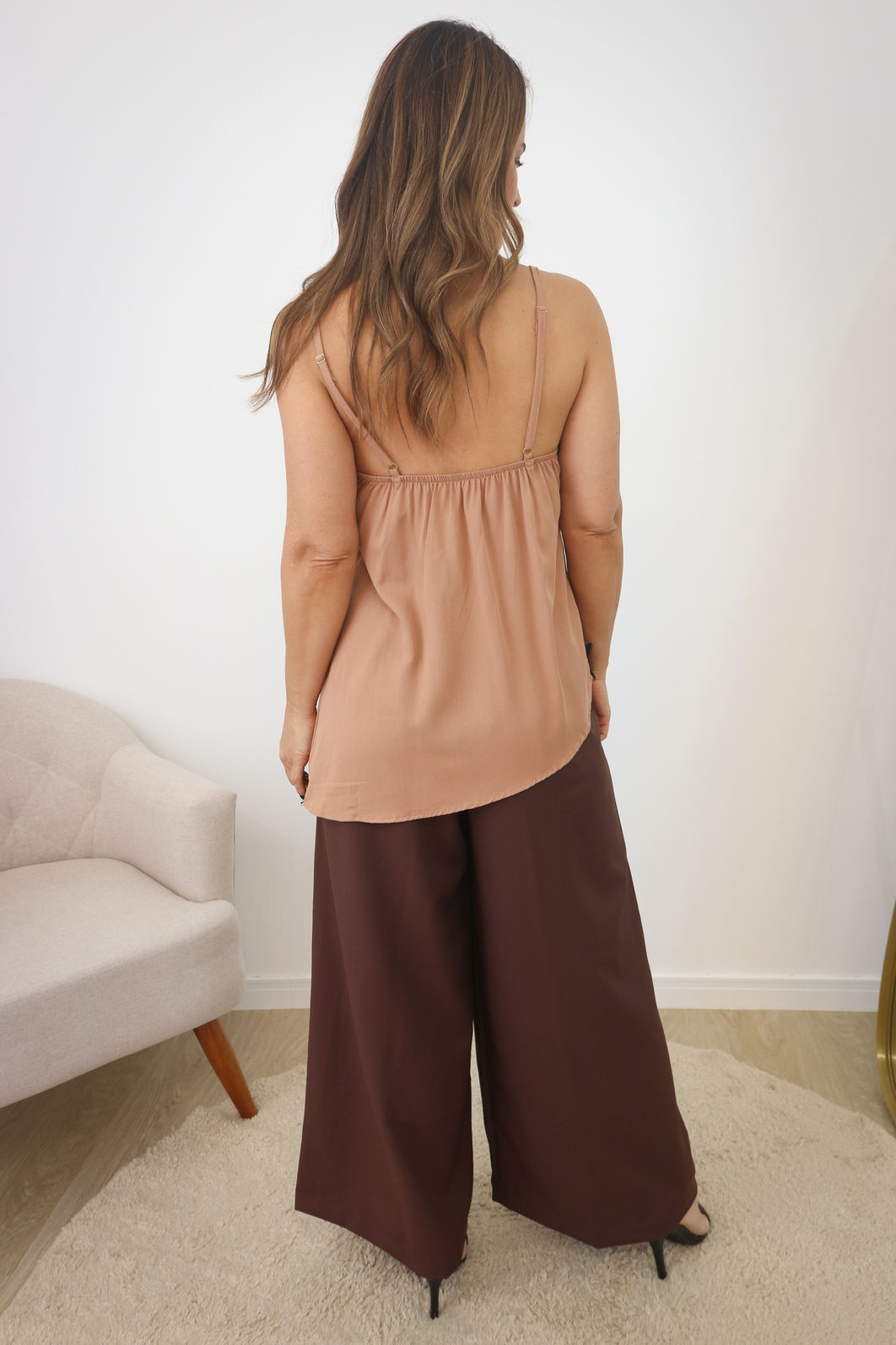 Blusa de Alças com Renda Tecido Plano Viscose - Mocca Blusa de Alças com Renda Tecido Plano Viscose - Mocca