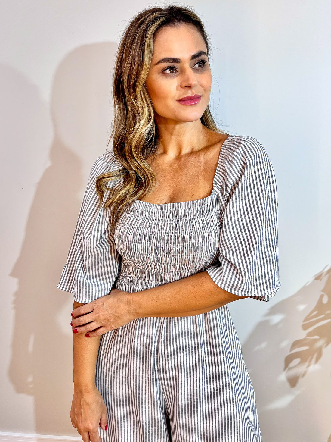 Macacão Laura - Listras Preto e Branco Macacão Laura - Listras Preto e Branco