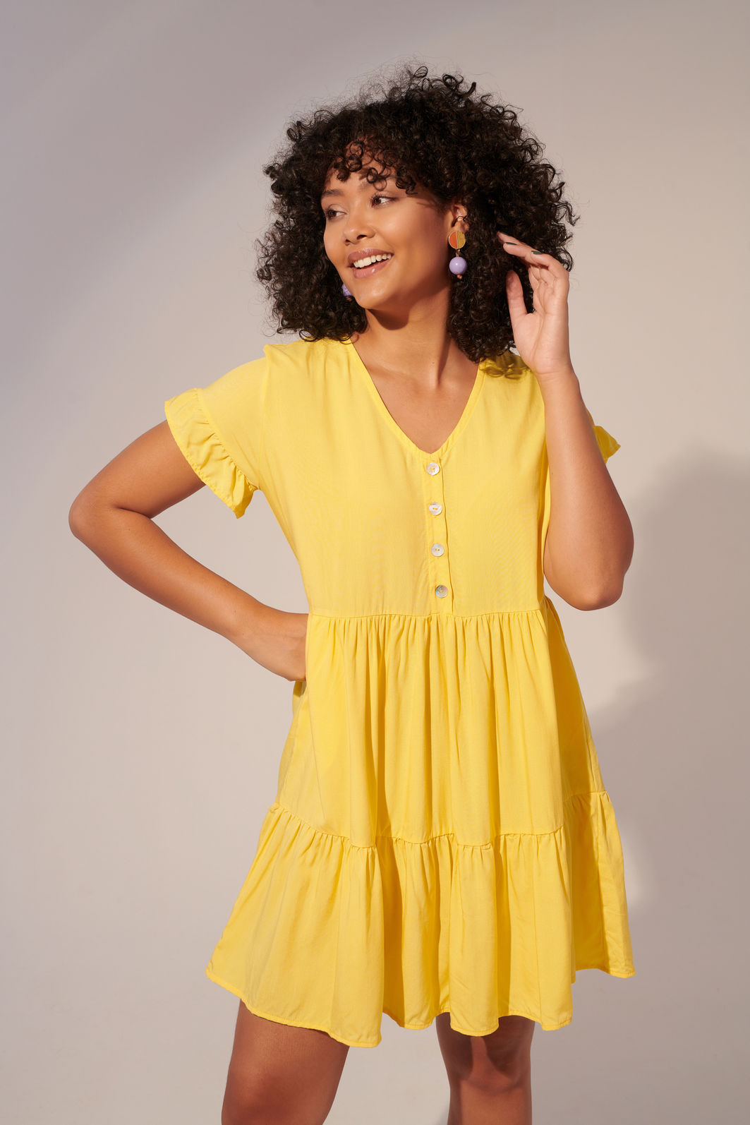 Vestido best sale amarelo queimado