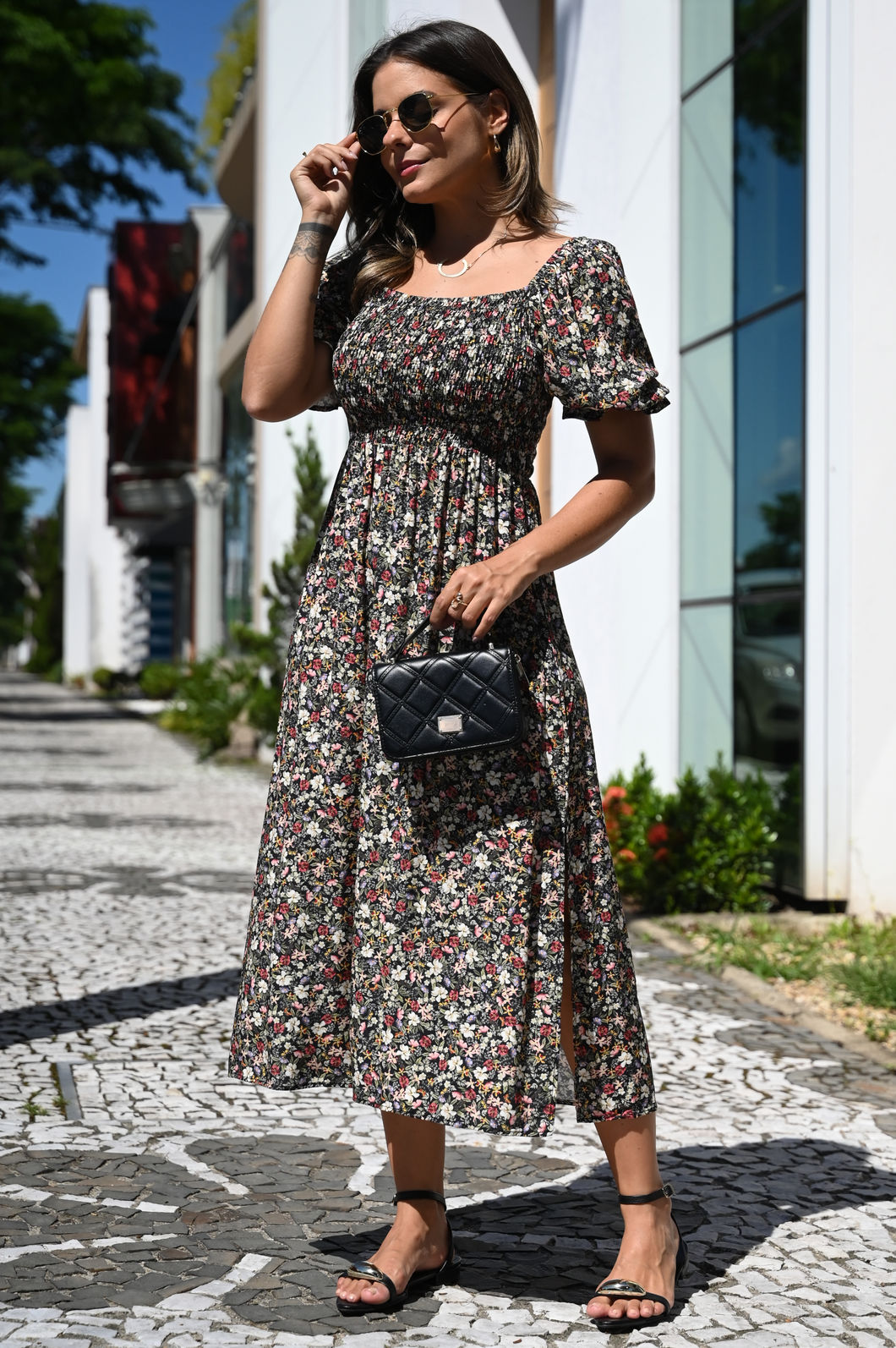 Vestido Ana Júlia Midi Curto - Tecido Plano de Viscose com Estampa Digital - Floral Liberty Vestido Ana Júlia Midi Curto - Tecido Plano de Viscose com Estampa Digital - Floral Liberty