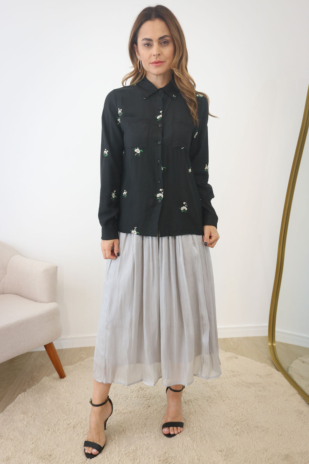 Camisa Bordada Tecido Plano  - Preto