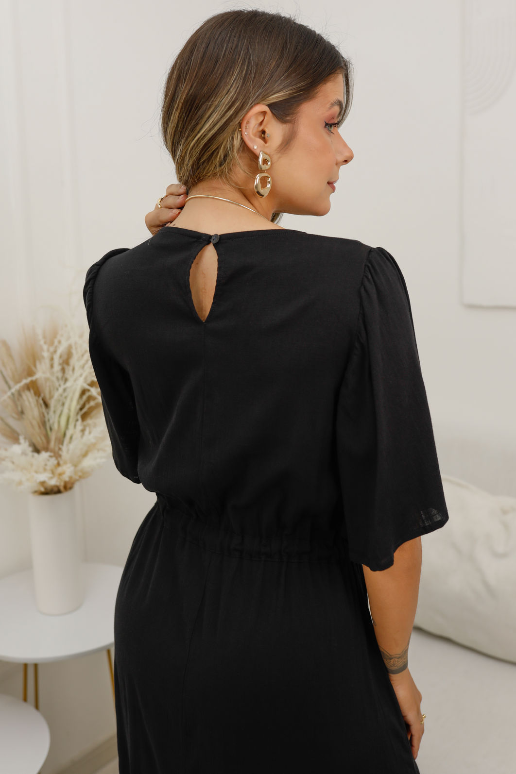 Vestido Bella - Longo - Tecido Plano de Viscose com Cinto Ajustador - Preto Vestido Bella - Longo - Tecido Plano de Viscose com Cinto Ajustador - Preto