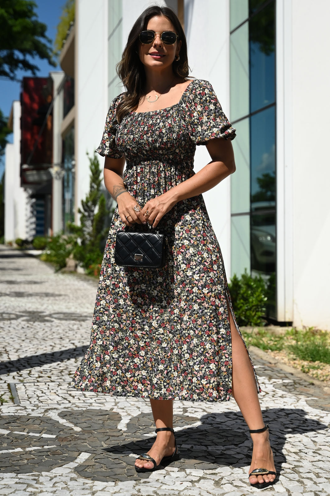Vestido Ana Júlia Midi Curto - Tecido Plano de Viscose com Estampa Digital - Floral Liberty Vestido Ana Júlia Midi Curto - Tecido Plano de Viscose com Estampa Digital - Floral Liberty