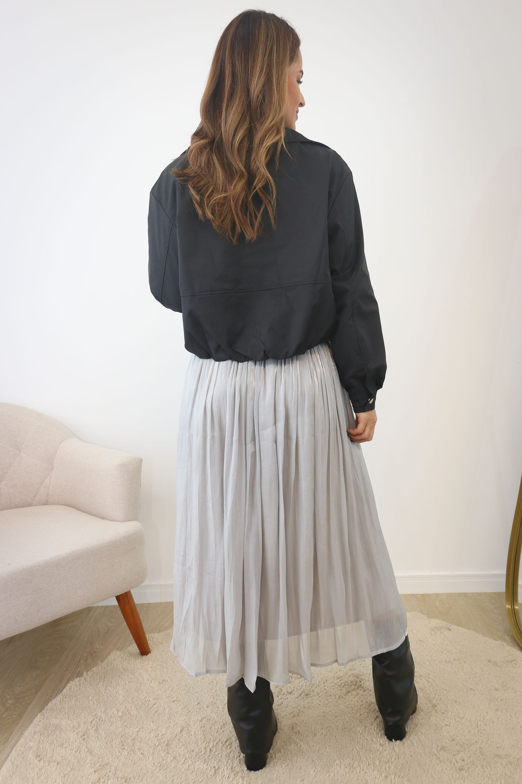 Jaqueta Com Ziper Metal Cropped - Preta Jaqueta Com Ziper Metal Cropped - Preta