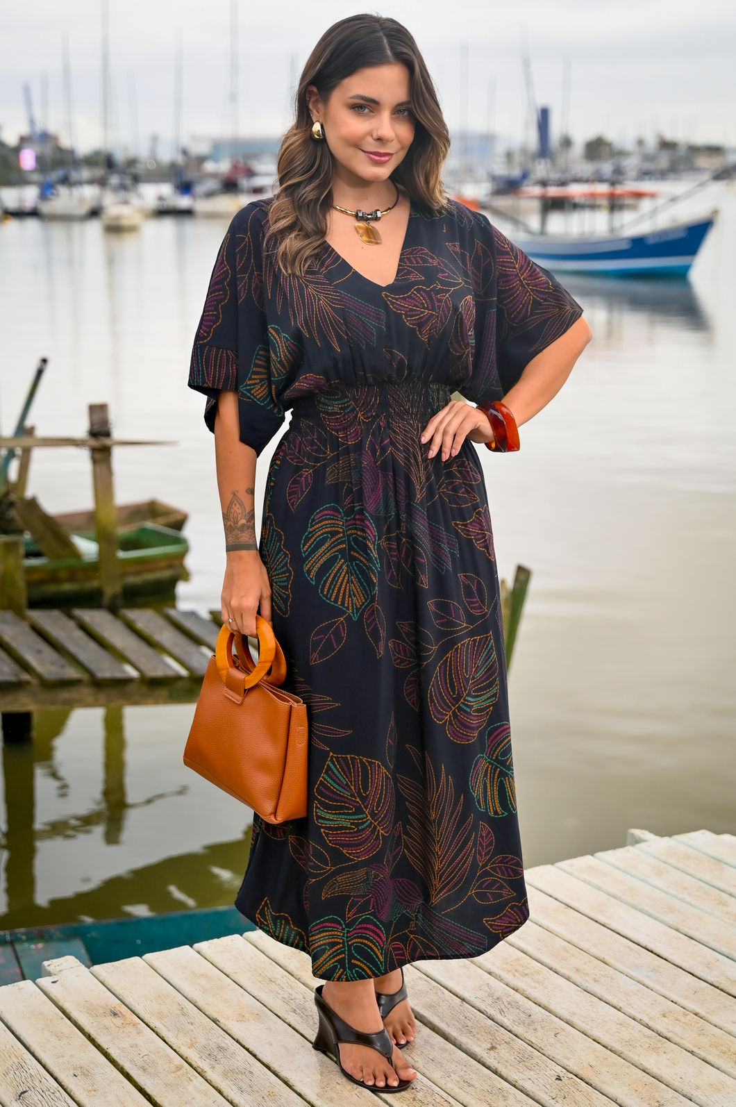 Vestido Vanessa - Floral Fundo Preto Vestido Vanessa - Floral Fundo Preto