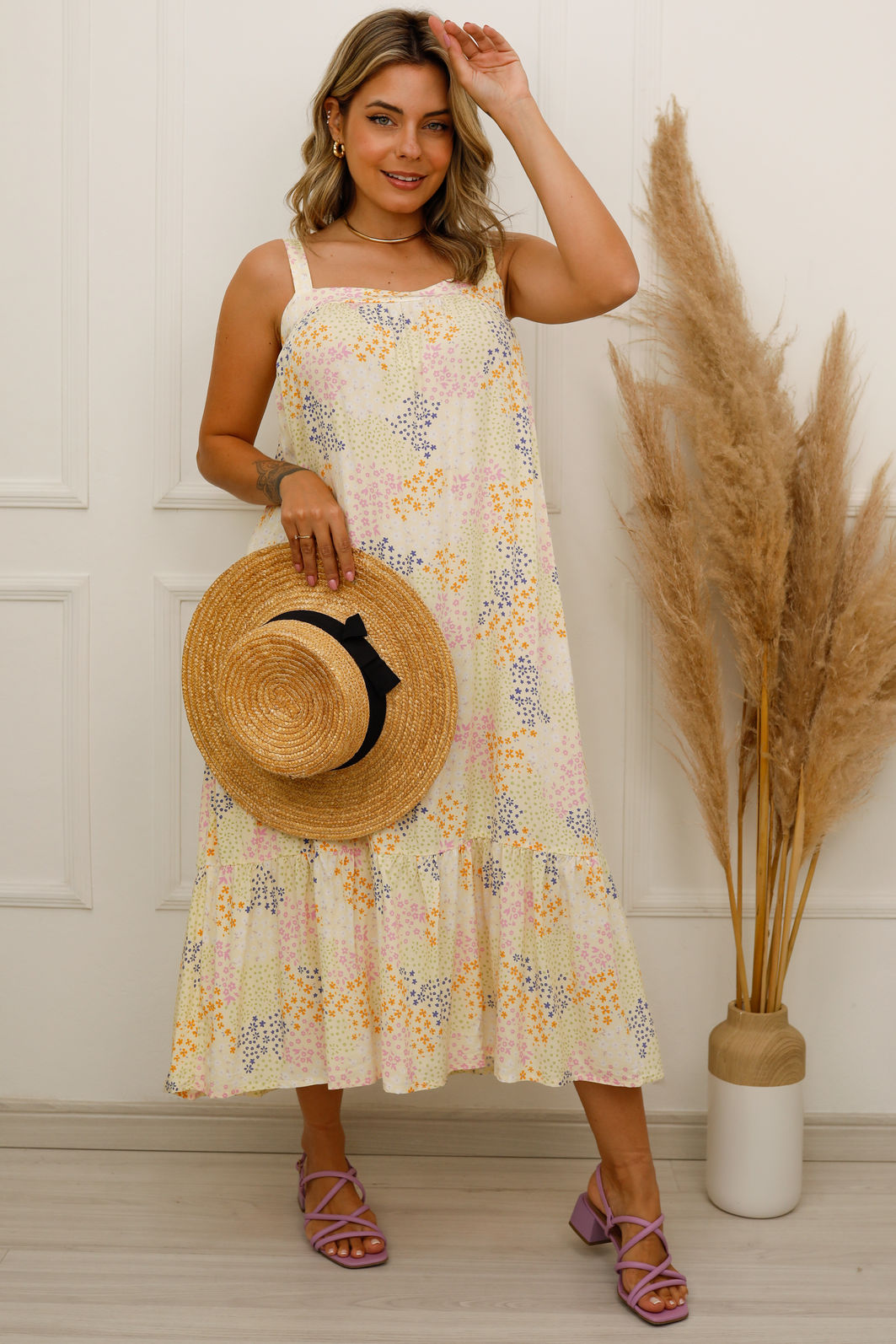 Vestido de Tecido de Viscose - Liz - Estampa Microfloral Areia Vestido de Tecido de Viscose - Liz - Estampa Microfloral Areia