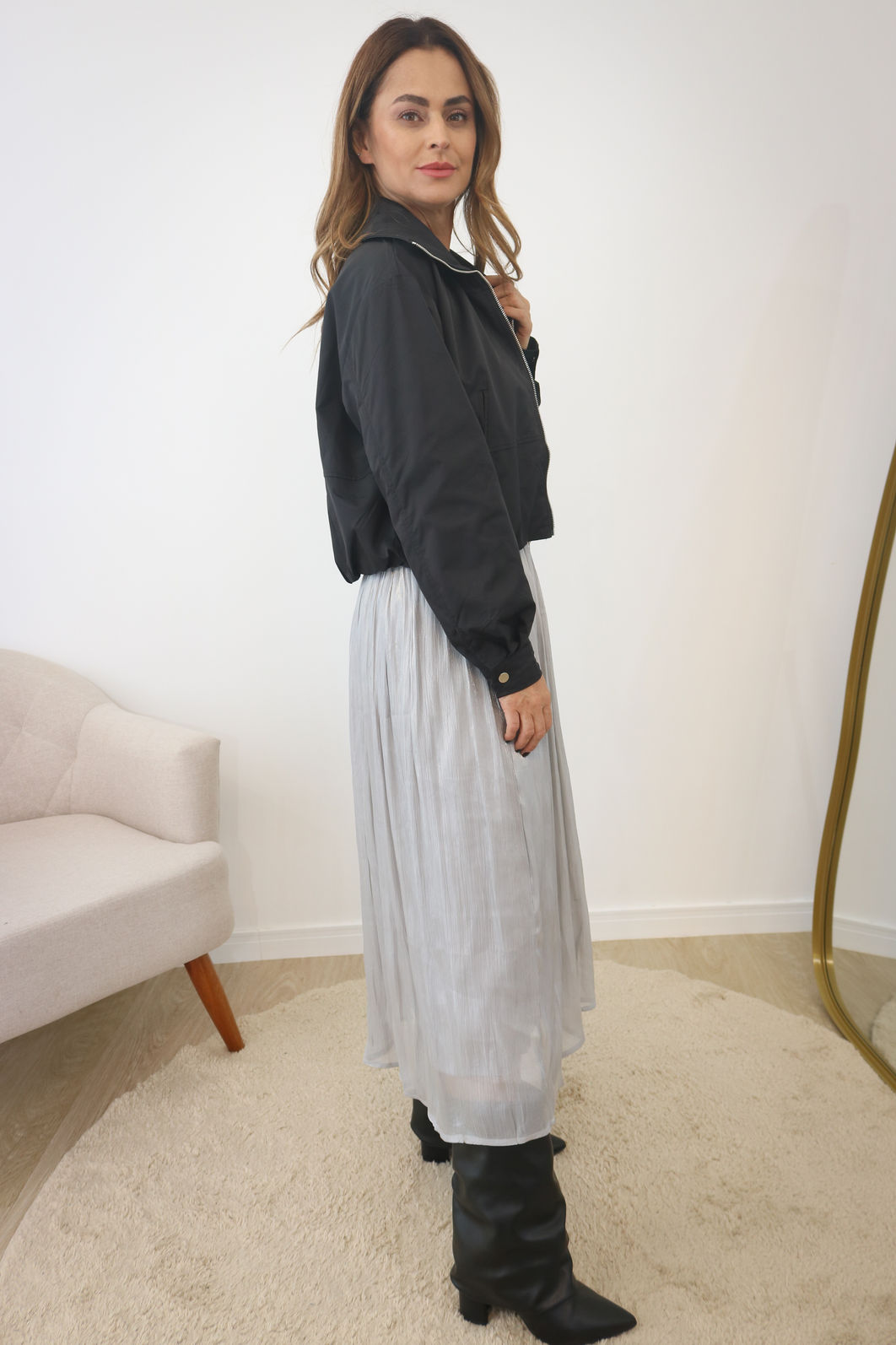 Jaqueta Com Ziper Metal Cropped - Preta Jaqueta Com Ziper Metal Cropped - Preta