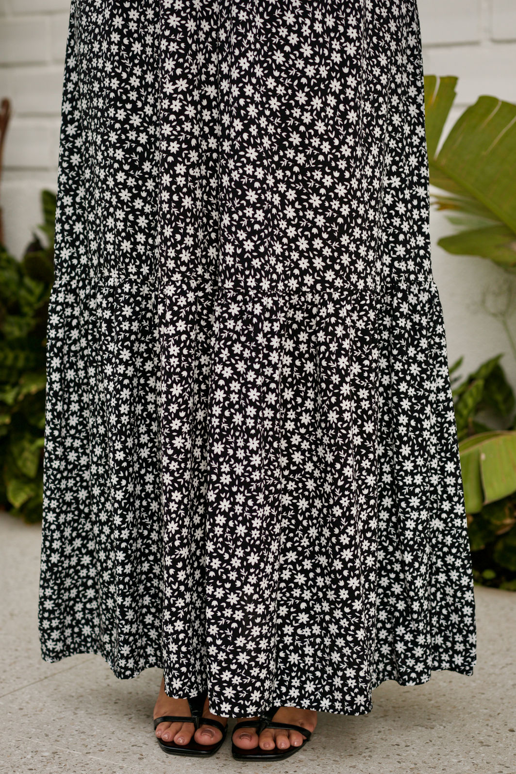 Vestido Faby em Tecido Plano de Viscose Floral Liberty - Preto e Branco