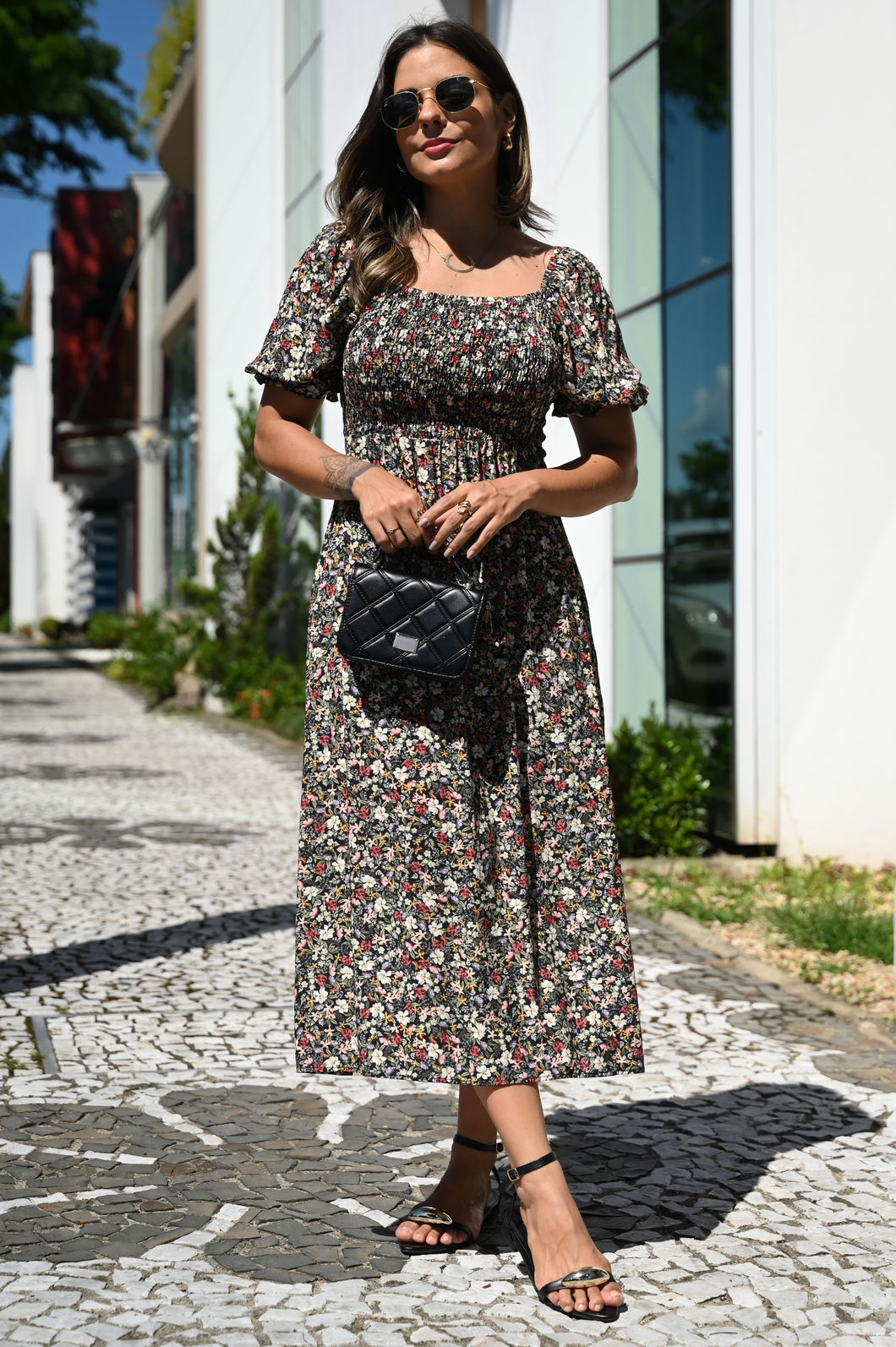 Vestido Ana Júlia Midi Curto - Tecido Plano de Viscose com Estampa Digital - Floral Liberty Vestido Ana Júlia Midi Curto - Tecido Plano de Viscose com Estampa Digital - Floral Liberty