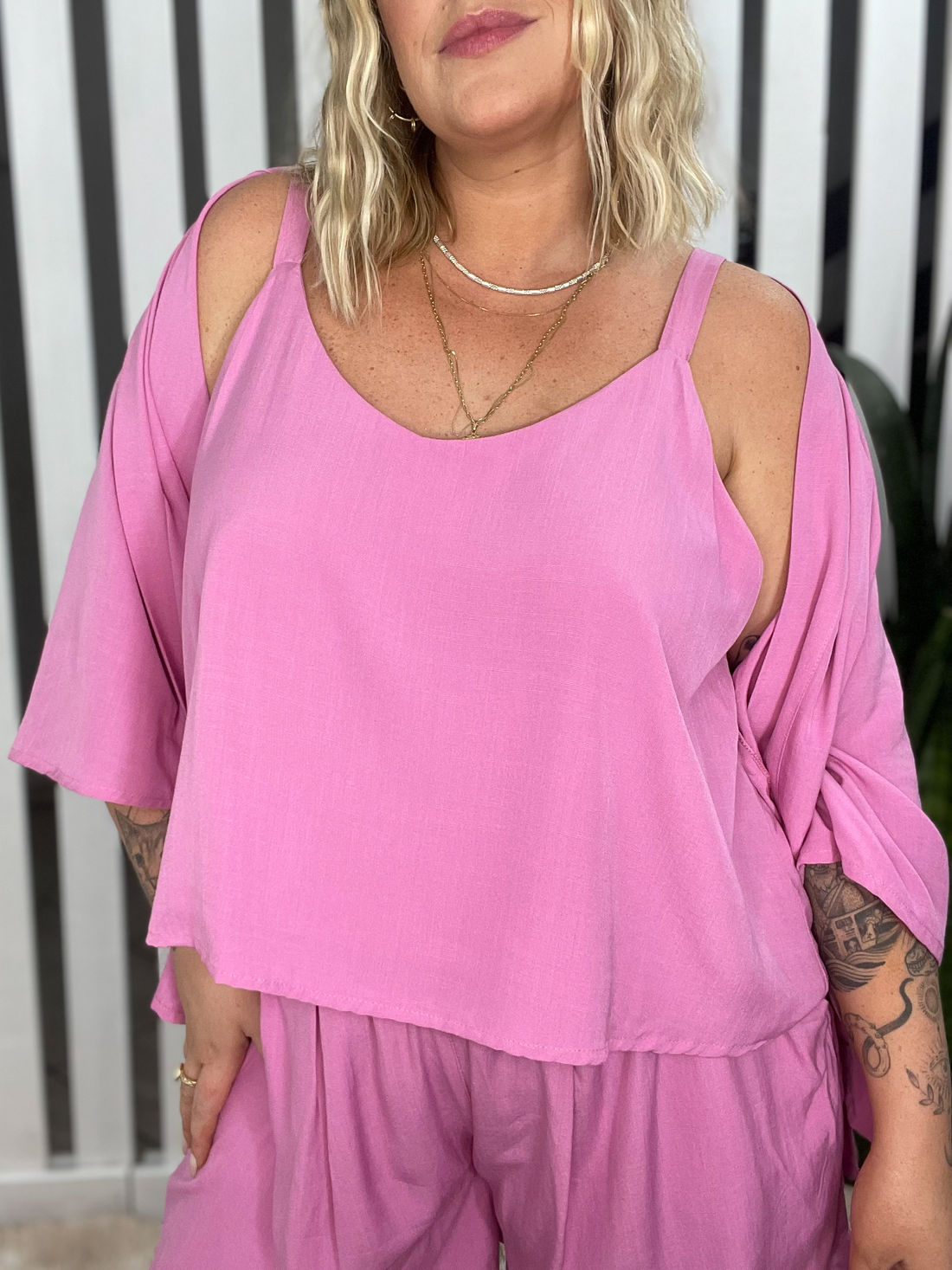 Blusa de Alça Aurora em Viscose - Rosa Bloom Blusa de Alça Aurora em Viscose - Rosa Bloom