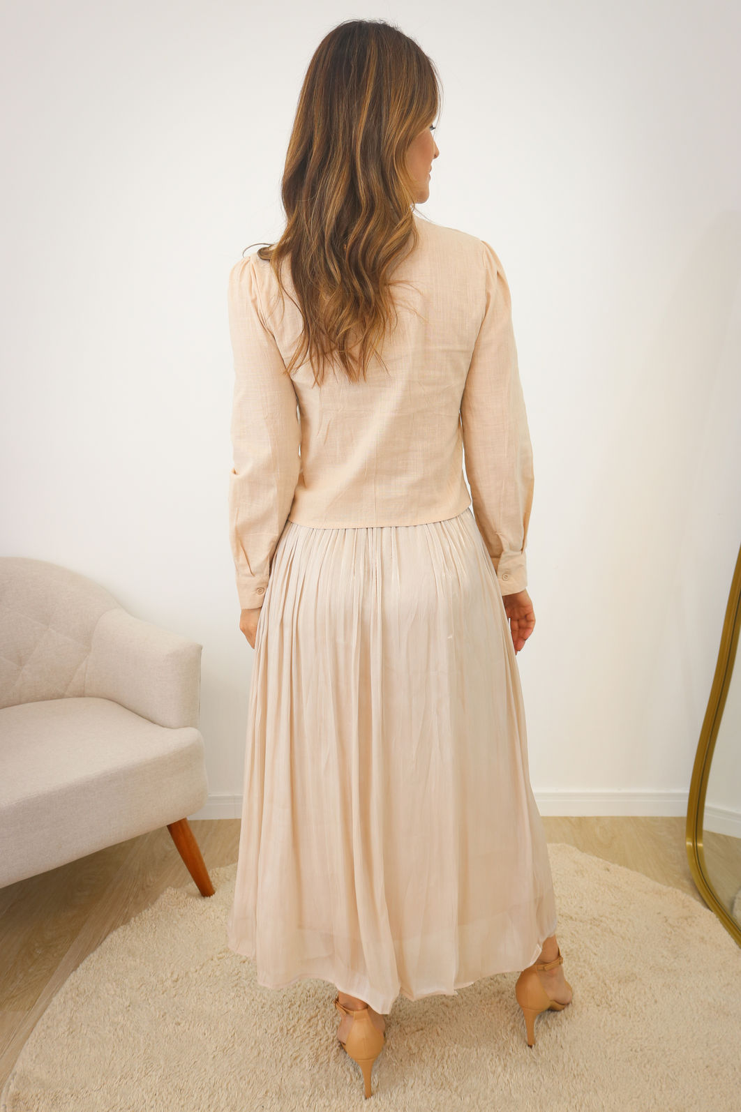 Saia Acetinada Midi Com Forro - Areia Saia Acetinada Midi Com Forro - Areia