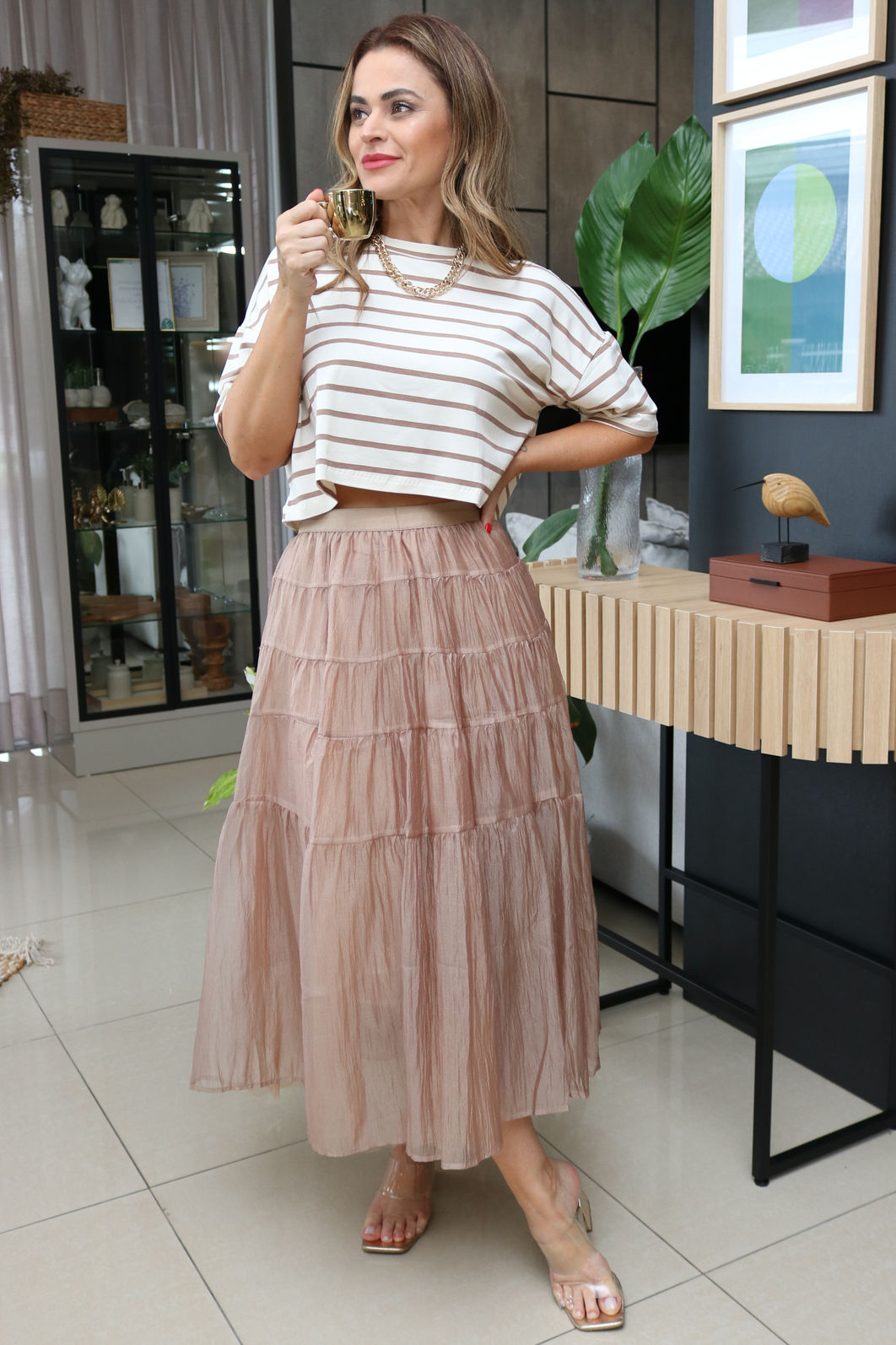 Saia Organza Fluída com Perolado - Mocca