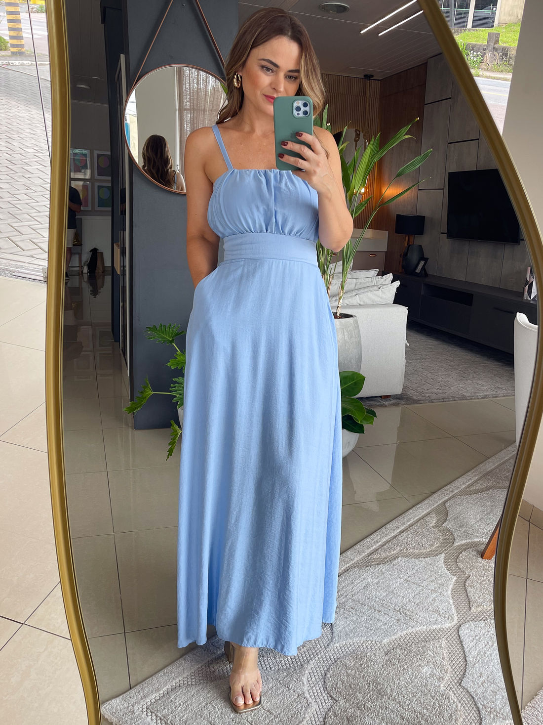 Vestido Iris de Tecido Plano de Viscose com Bojo e Forro - Azul Vestido Iris de Tecido Plano de Viscose com Bojo e Forro - Azul