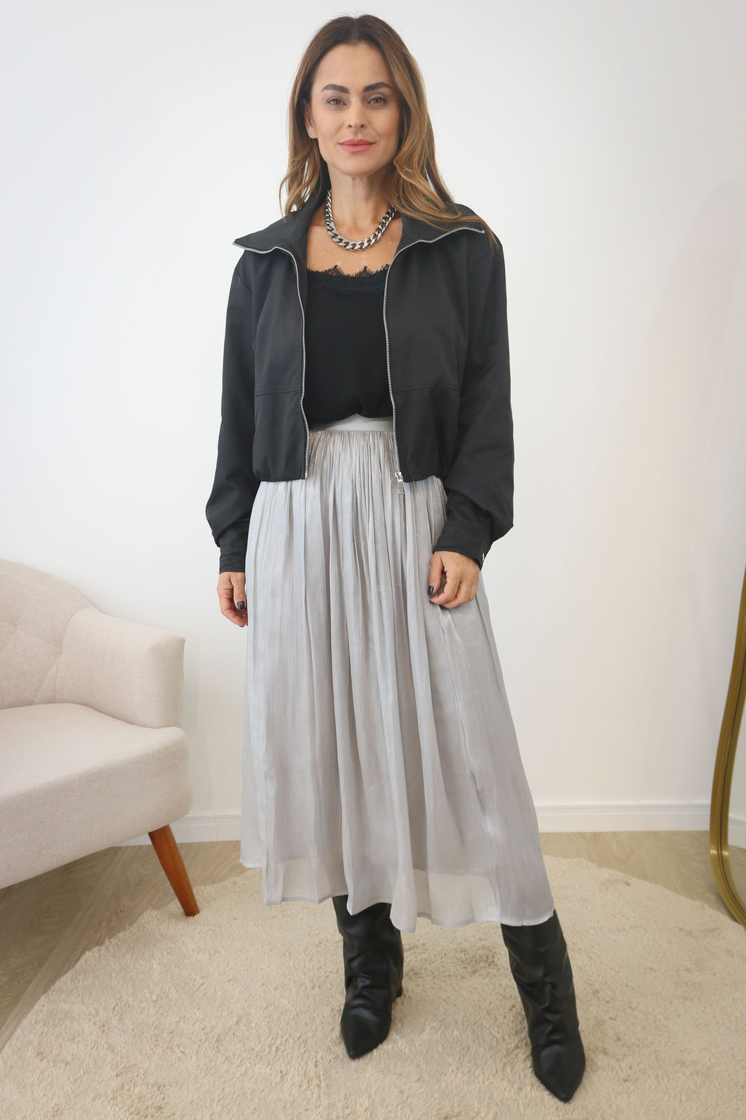 Jaqueta Com Ziper Metal Cropped - Preta Jaqueta Com Ziper Metal Cropped - Preta