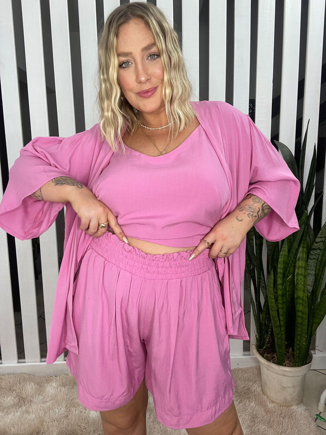 Shorts Aurora de Tecido de Viscose - Rosa Bloom Shorts Aurora de Tecido de Viscose - Rosa Bloom