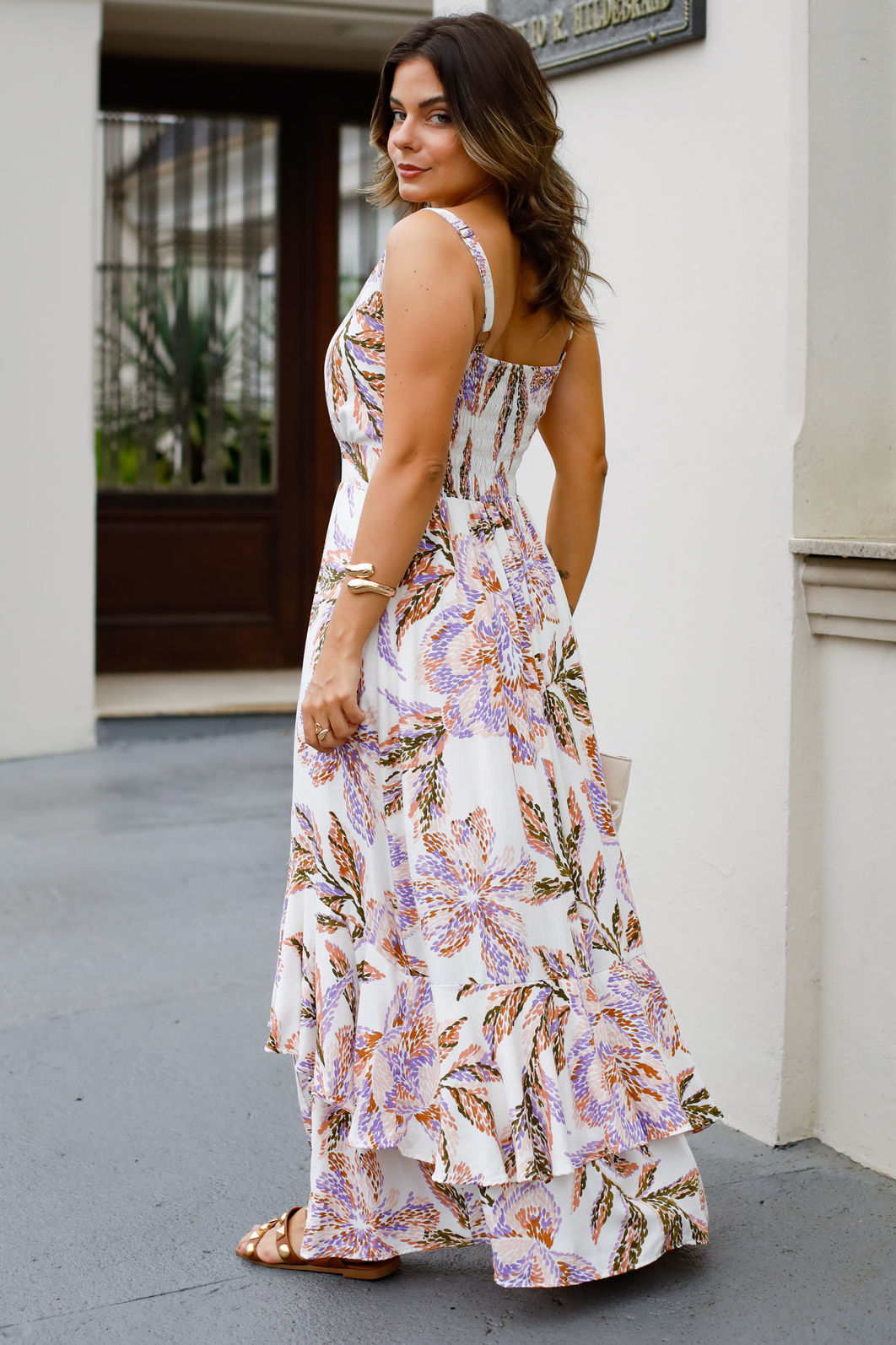 Vestido Maria Flor - Tecido Plano de Viscose Sarjada - Estampa Floral Artístico Fundo Off White Vestido Maria Flor - Tecido Plano de Viscose Sarjada - Estampa Floral Artístico Fundo Off White