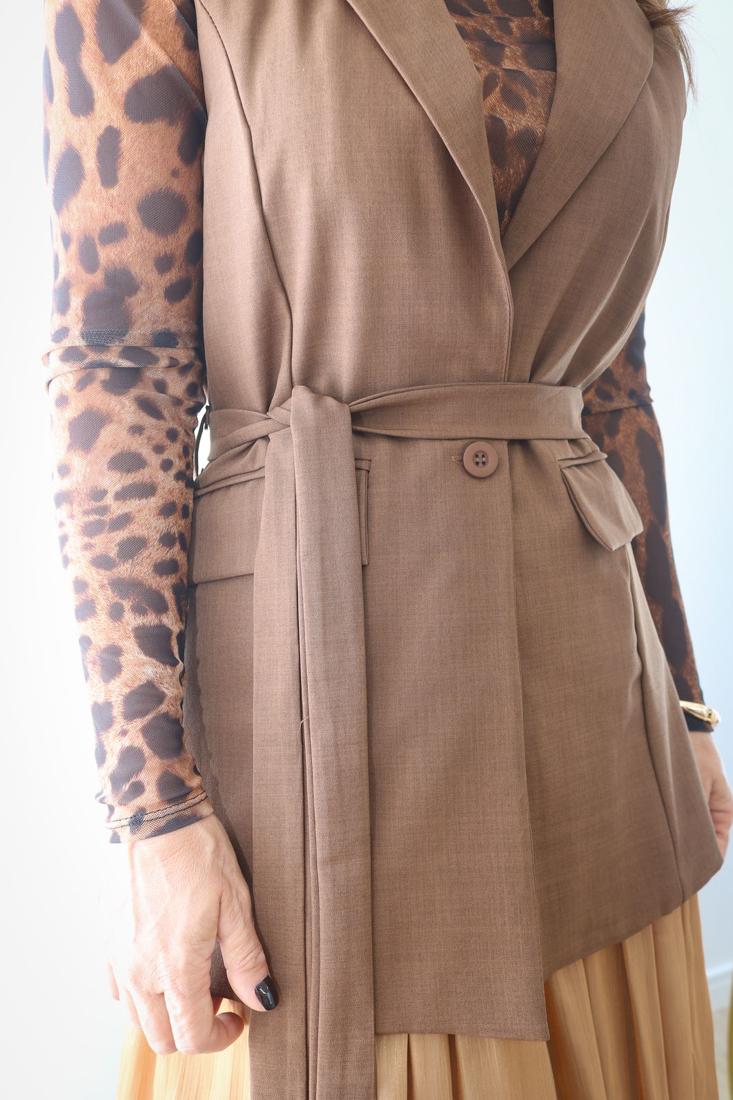 Colete Alfaiataria Alongado Com Cinto - Café Colete Alfaiataria Alongado Com Cinto - Café