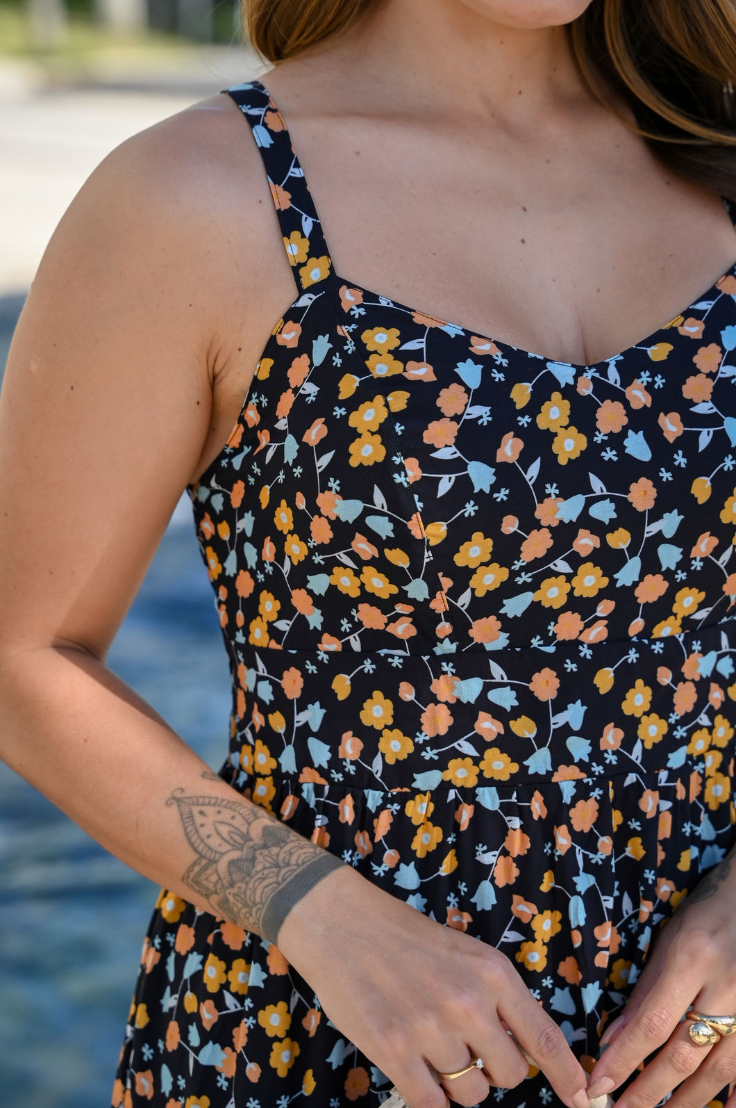 Vestido Luna em Tecido Plano de Viscose com Alças - Floral Liberty Preto