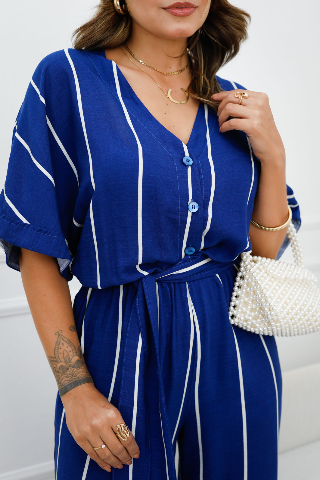 Macacão Ana Elisa - Tecido Plano de Viscose Flamê - Listras Azul e Branco Macacão Ana Elisa - Tecido Plano de Viscose Flamê - Listras Azul e Branco