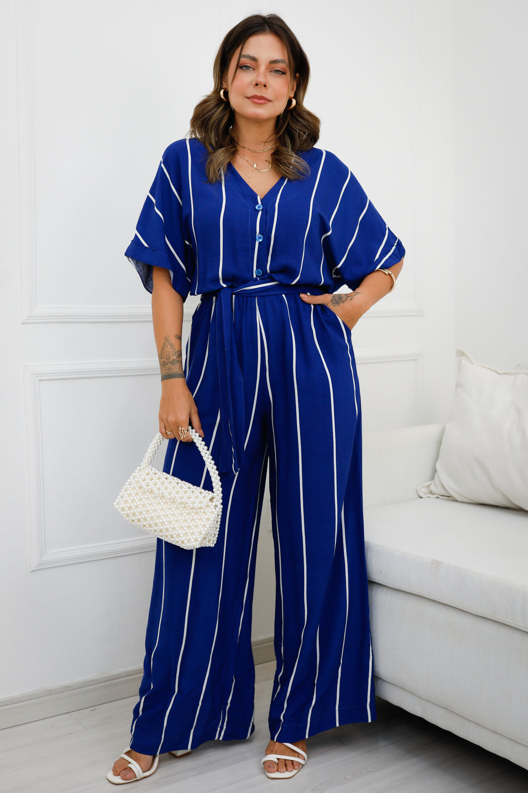 Macacão Ana Elisa - Tecido Plano de Viscose Flamê - Listras Azul e Branco Macacão Ana Elisa - Tecido Plano de Viscose Flamê - Listras Azul e Branco