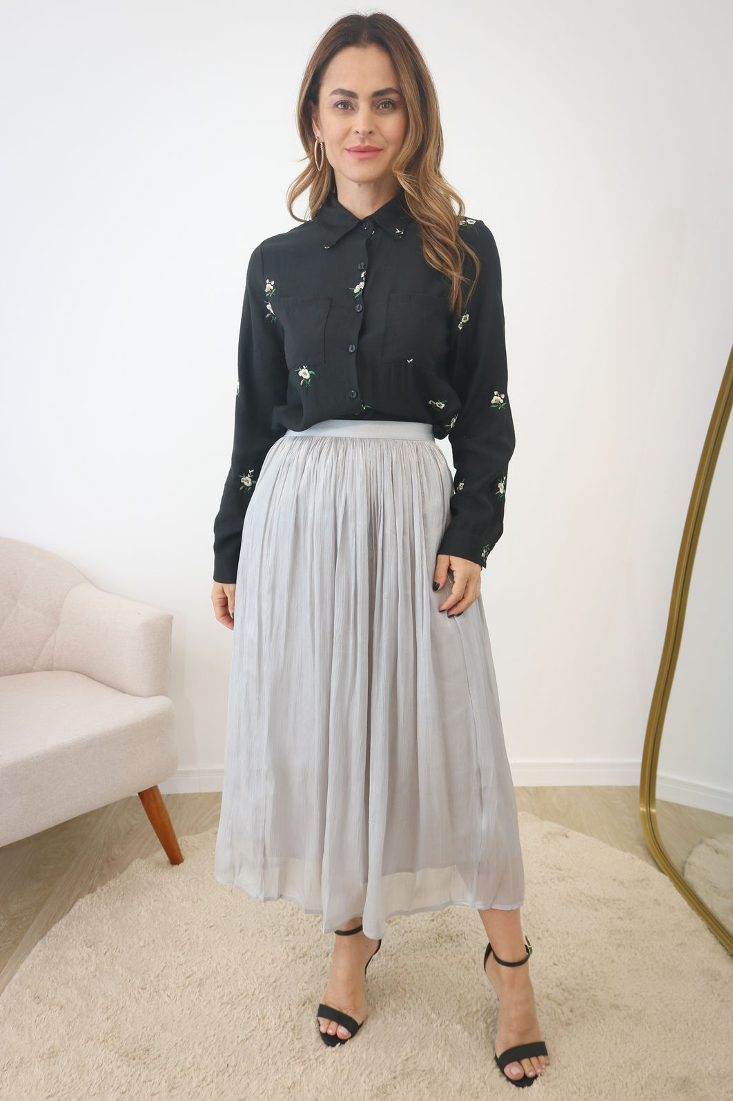 Saia Acetinada Midi Com Forro - Cinza Prateado