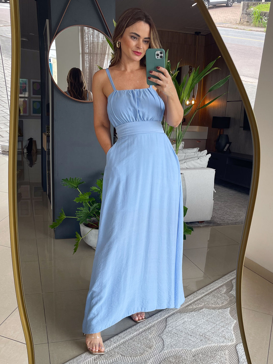 Vestido Iris de Tecido Plano de Viscose com Bojo e Forro - Azul Vestido Iris de Tecido Plano de Viscose com Bojo e Forro - Azul