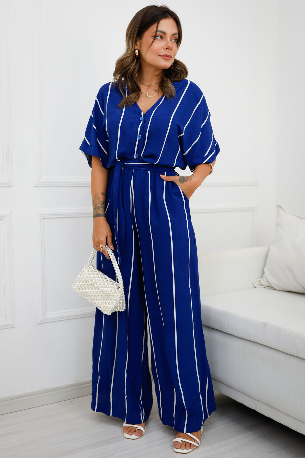 Macacão Ana Elisa - Tecido Plano de Viscose Flamê - Listras Azul e Branco Macacão Ana Elisa - Tecido Plano de Viscose Flamê - Listras Azul e Branco