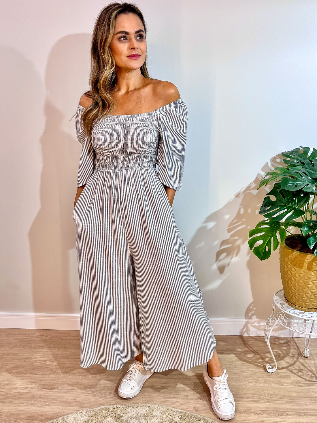 Macacão Laura - Listras Preto e Branco Macacão Laura - Listras Preto e Branco